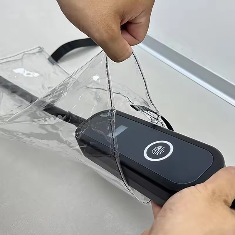 MOBIDEA 防水電気自動車充電器レインカバー防塵プロテク - Outdoor Power Socket Cover のレビューと価格