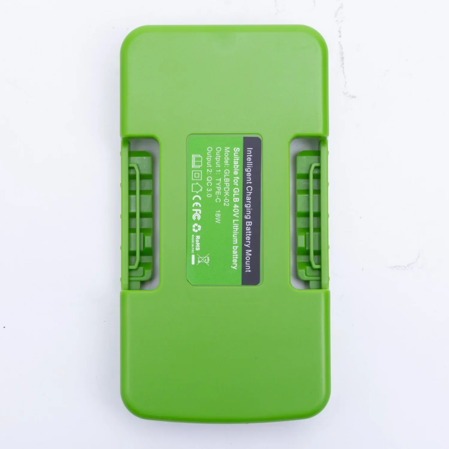 GREENWORKS 40V G-max リチウムイオンバッ - Outdoor Power Adapter Usb C のレビューと価格